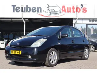 Toyota Prius 1.5 VVT-i Tech Edition | Navigatie | Camera | Cruise | Clima | Dealer onderhouden