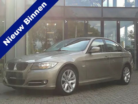 BMW 3 Serie 318i  Staat in De Krim (bj 2010)
