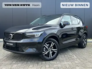 Foto 11 van Volvo XC40 2.0 B4 Plus Dark 360 camera / Harman Kardon/ 2 elektrische stoelen / intellisafe / climat