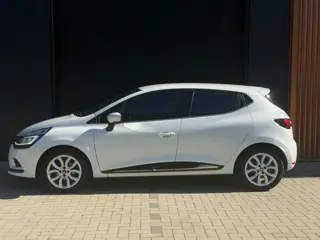 Foto 18 van Renault Clio 0.9 TCe Limited|100% Onderhouden|Pearl White|Stoelverwarming|Parkeersensoren|Keyless|Na