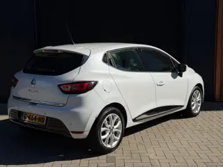 Foto 15 van Renault Clio 0.9 TCe Limited|100% Onderhouden|Pearl White|Stoelverwarming|Parkeersensoren|Keyless|Na