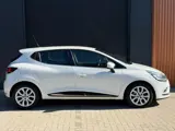 Foto 24 van Renault Clio 0.9 TCe Limited|100% Onderhouden|Pearl White|Stoelverwarming|Parkeersensoren|Keyless|Na
