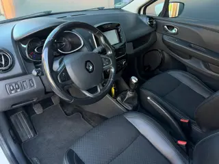 Foto 12 van Renault Clio 0.9 TCe Limited|100% Onderhouden|Pearl White|Stoelverwarming|Parkeersensoren|Keyless|Na