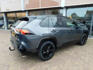 Foto 18 van Toyota RAV4 2.5 Hybrid AWD Bi-Tone | Trekhaak | Innovation Pack