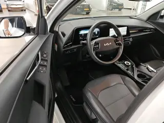 Foto 18 van Kia Niro EV DynamicLine 64.8 kWh NL-AUTO | NAVI | CAMERA | 1/2 LEDER