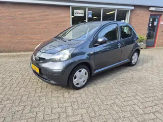 Toyota Aygo 1.0-12V + (bj 2008, automaat)