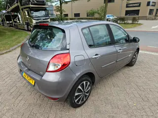 Foto 18 van Renault Clio 1.5 dCi Collection apk 13-09-2027