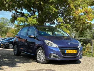 Peugeot 208 1.6 BlueHDI Blue Lease Executive | Cruise + Carplay + Trekhaak Nu € 3.975,-!!!