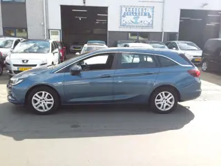 Foto 16 van Opel Astra 1.4 Innovation (bj 2016, automaat)
