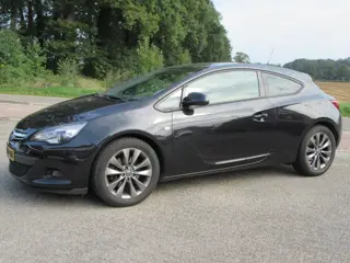 Foto 14 van Opel Astra GTC 1.4 Turbo Design Edition
