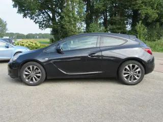 Foto 15 van Opel Astra GTC 1.4 Turbo Design Edition
