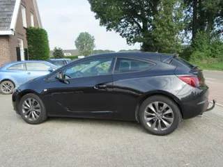 Foto 16 van Opel Astra GTC 1.4 Turbo Design Edition