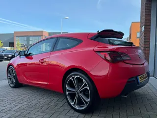 Foto 14 van Opel Astra GTC 1.4 Turbo Sport! Airco! Cruise! Carplay!