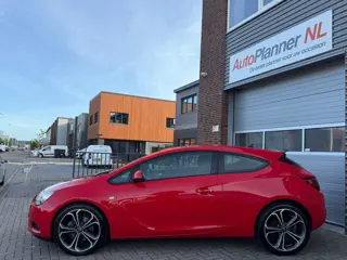 Foto 13 van Opel Astra GTC 1.4 Turbo Sport! Airco! Cruise! Carplay!