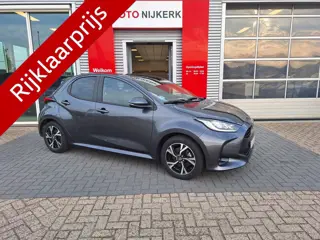 Toyota Yaris 1.5 Hybrid Dynamic Limited met stoel- en stuurverwarming