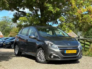 Foto 13 van Peugeot 208 1.2 PureTech Allure | Automaat + Cruise + Camera Nu € 7.975,-!!!