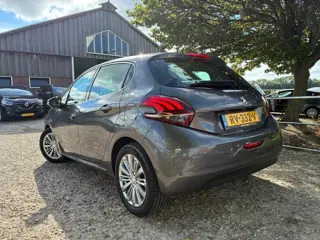 Foto 16 van Peugeot 208 1.2 PureTech Allure | Automaat + Cruise + Camera Nu € 7.975,-!!!