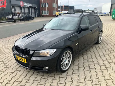 BMW 3-serie Touring 316i Business Line " GOED LEZEN "