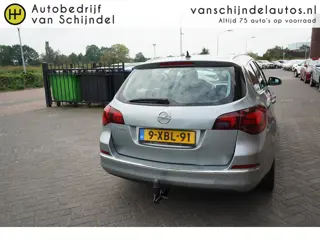 Foto 16 van Opel Astra Sports Tourer 1.4 120PK TURBO SPORT COSMO LUXE ORIGINEEL NEDERLANDS SPORTSTOELEN NAVIGATI