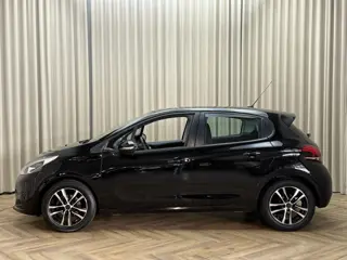 Foto 15 van Peugeot 208 1.2 PureTech Blue Lion Org.NL! / 82PK / Carplay / DAB / Navigatie / Cruise / Airco / PDC