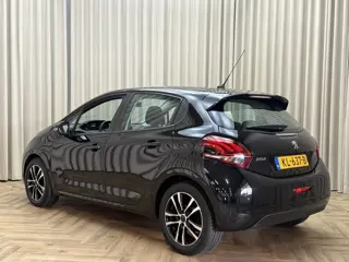 Foto 16 van Peugeot 208 1.2 PureTech Blue Lion Org.NL! / 82PK / Carplay / DAB / Navigatie / Cruise / Airco / PDC
