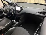Foto 29 van Peugeot 208 1.2 PureTech Blue Lion Org.NL! / 82PK / Carplay / DAB / Navigatie / Cruise / Airco / PDC