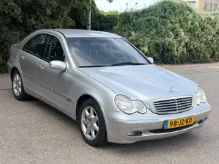 Foto 14 van Mercedes-Benz C-klasse 240 Elegance Airco! Automaat! NAP!