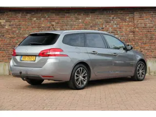 Foto 19 van Peugeot 308 SW 1.6 BlueHDI Blue Lease Executive Pack | Trekhaak | NAP km-stand