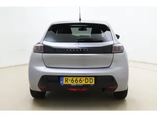 Foto 14 van Peugeot 208 1.2 PureTech Allure | Climate control | Cruise control | Verwarmbare voorstoelen | Apple