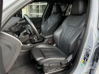 Foto 16 van BMW X3 xDrive30e M SPORT | PANORAMA | M SPORT REMMEN | CAMERA | LASER | SAFETY PAKKET | HEAD UP |