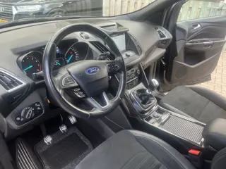 Foto 14 van Ford Kuga 1.5 EcoBoost ST Line Xenon LED 19" (bj 2017)