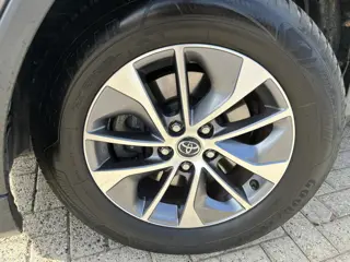 Foto 18 van Toyota RAV4 2.5 Hybrid First Edition