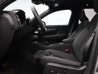 Foto 17 van Volvo XC40 Recharge Twin Ultimate 82 kWh / Trekhaak / 360 camera / Harman Kardon / Pan. dak / Elektr