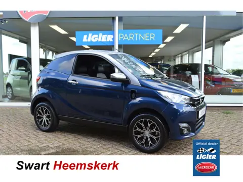 Aixam Brommobiel e Coupé Premium | 1e eigenaar | Volledig elektrisch | Parkeercamera