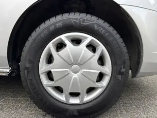 Foto 17 van Ford Transit Custom 270 2.0 TDCI L1H1 Trend / 2 x schuifdeur