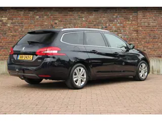 Foto 19 van Peugeot 308 SW 1.6 BlueHDI Blue Lease Executive Pack| Trekhaak afneembaar|