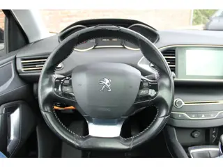 Foto 12 van Peugeot 308 SW 1.6 BlueHDI Blue Lease Executive Pack| Trekhaak afneembaar|
