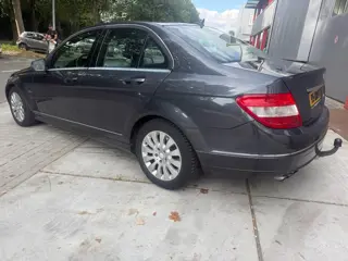 Foto 14 van Mercedes-Benz C-klasse 180 CGI BlueEFFICIENCY Business Edition Elegance