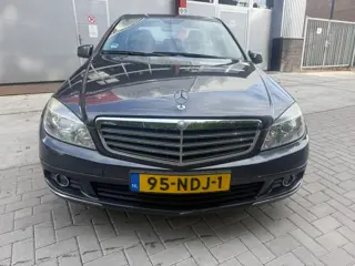 Foto 18 van Mercedes-Benz C-klasse 180 CGI BlueEFFICIENCY Business Edition Elegance