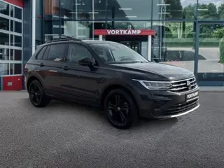 Foto 16 van VOLKSWAGEN TIGUAN 1.5 TSI DSG LIFE URBAN SPORT CAMERA/ELEK-KLEP/ACC/STOEL+STUURVERW