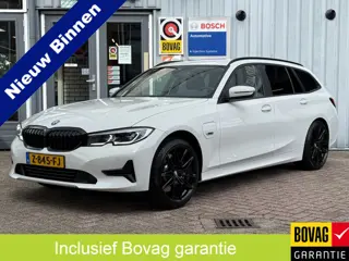 BMW 3 Serie Touring 330e High Executive | LASER LED | 19 " |  CAMERA | HEAD-UP | ELEKTR KLEP | NAVI 