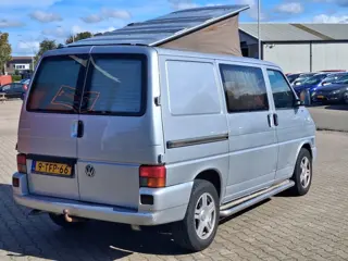 Foto 16 van Volkswagen TRANSPORTER 2.5 TDI 65 KW |CAMPER|