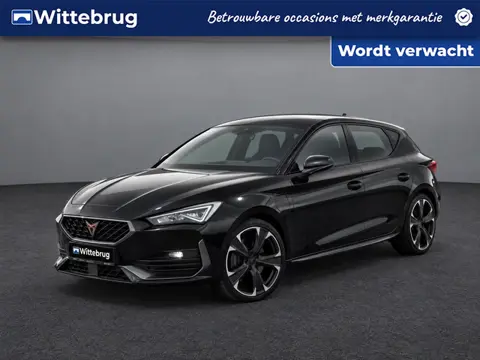 CUPRA Leon 1.4 e-Hybrid DSG VZ Performance / Panorama dak / Supersport stuurwiel / Stoel verwarming 