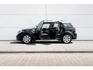 Foto 12 van MINI Countryman Cooper S E ALL4 Classic
