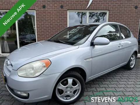 Hyundai Accent 1.4i Dynamic NIEUWE APK / RIJDT GOED / RIJKLAAR