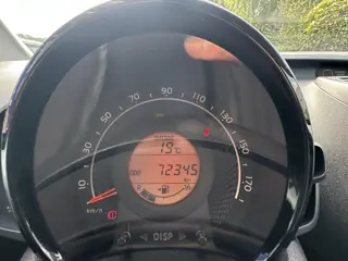 Foto 12 van Toyota Aygo 1.0 VVT-i x-play limited | Airco | Camera | Apple Carplay en Android Auto