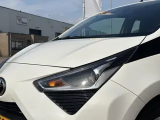 Foto 19 van Toyota Aygo 1.0 VVT-i x-play limited | Airco | Camera | Apple Carplay en Android Auto