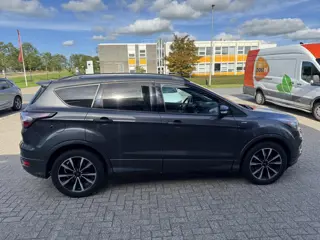 Foto 16 van Ford Kuga 1.5 EcoBoost ST Line 150pk | Adaptieve Cruise | Panorama dak | Winterpack | Trekhaak Afnee