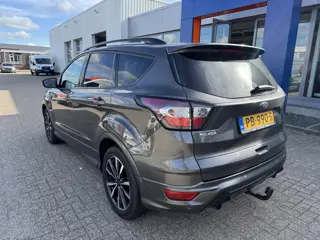 Foto 19 van Ford Kuga 1.5 EcoBoost ST Line 150pk | Adaptieve Cruise | Panorama dak | Winterpack | Trekhaak Afnee
