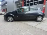 Foto 26 van Renault Clio 1.4-16V Dynamique CarPlay